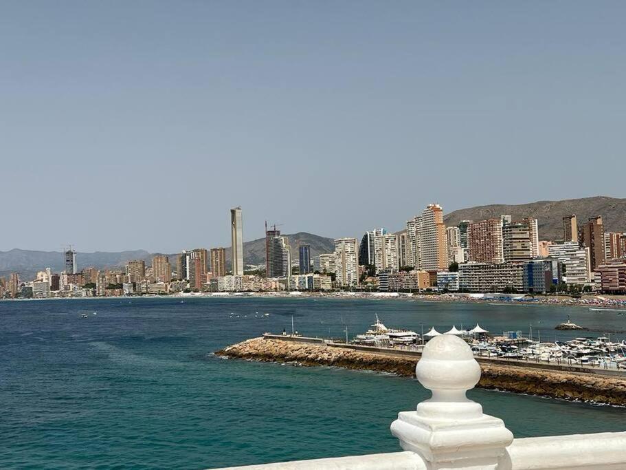 Apartamento Centrico Y En Primera Linea De Playa Lägenhet Benidorm Exteriör bild