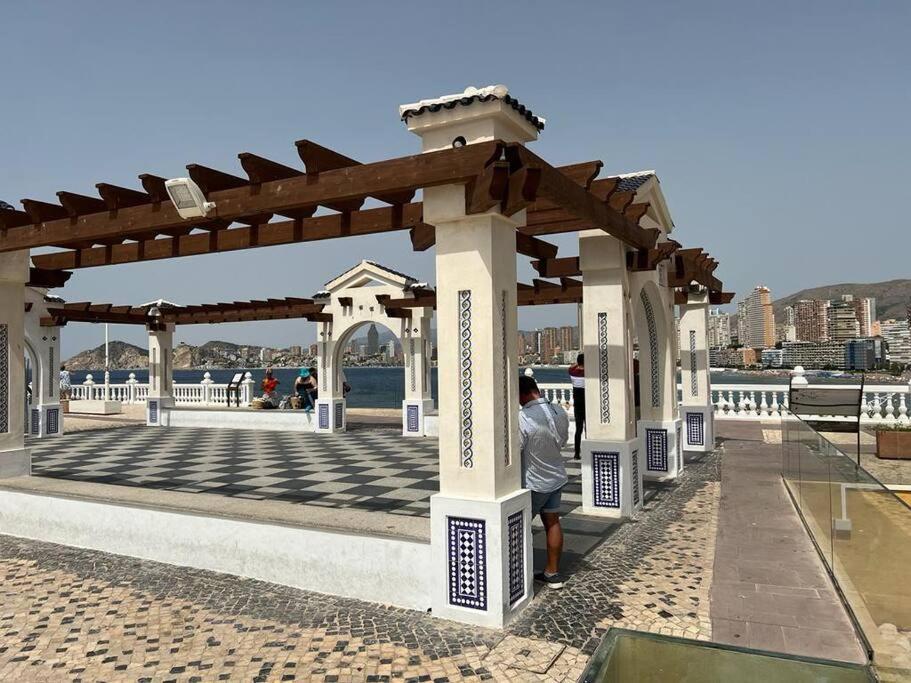 Apartamento Centrico Y En Primera Linea De Playa Lägenhet Benidorm Exteriör bild